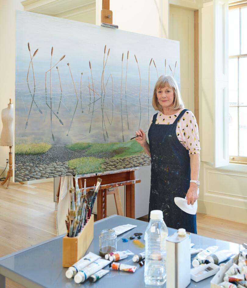 Artiste dans l’âme, Deirdre Dyson expose régulièrement ses créations.